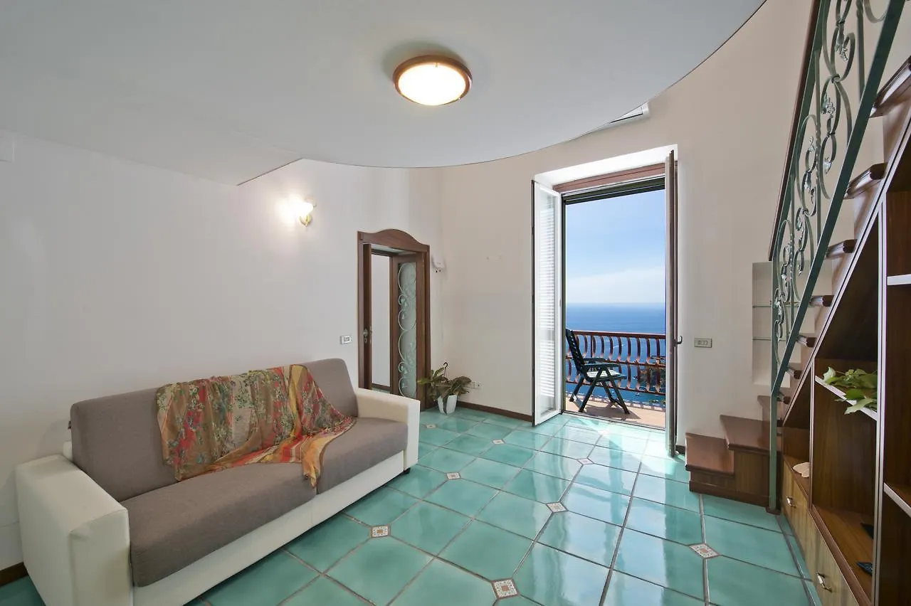 Ippocampo Amalfi Daire 0*,  İtalya